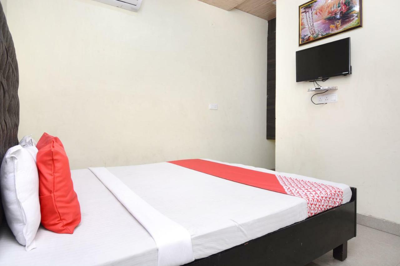 Oyo 29409 Hotel Best Sleep Inn ชลันธระ ภายนอก รูปภาพ